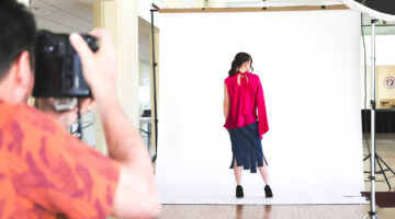 Giving Back in Style: Alumna Wendy Manasse ‘81 Returns to Elevate Stephens Fashion Seniors’ Portfolios