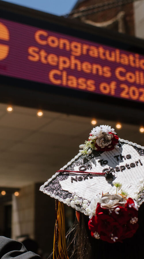 Giving Back in Style: Alumna Wendy Manasse ‘81 Returns to Elevate Stephens Fashion Seniors’ Portfolios